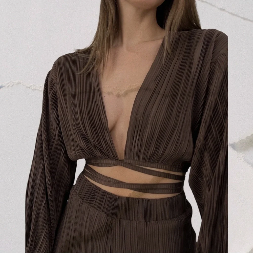 Brown two piece set - Picture 4 of 5